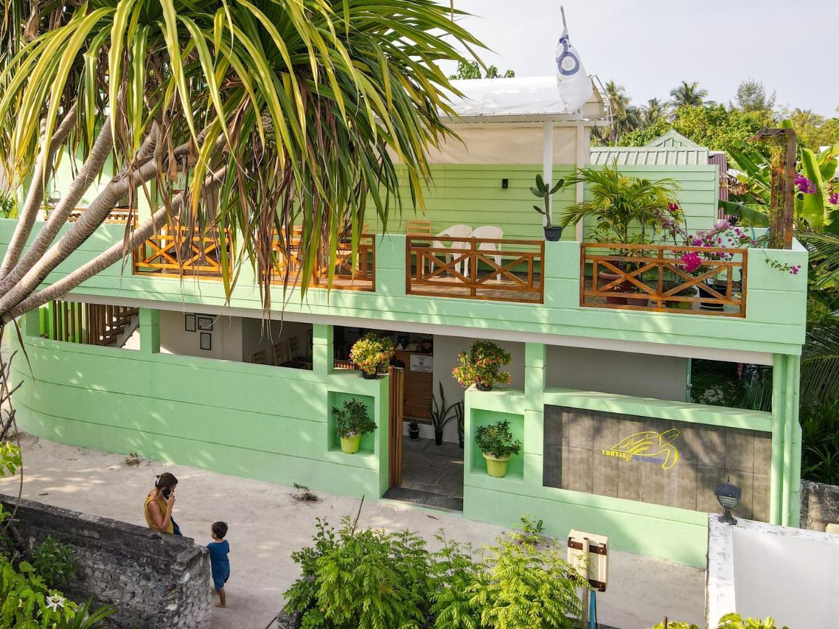 Turtle Maldives - Your Gateway To The Beach & Marine Adventures Await! Omadhoo エクステリア 写真