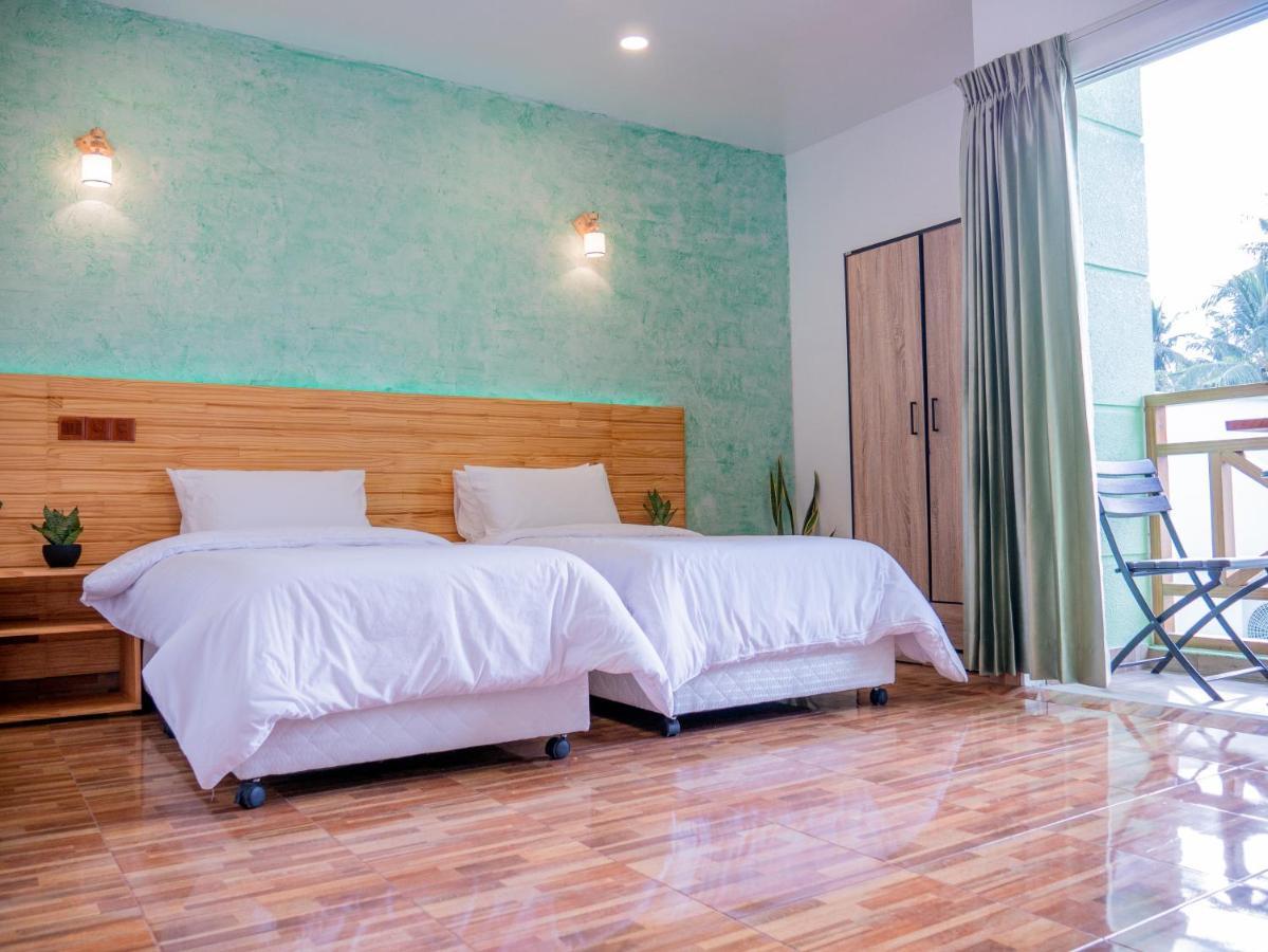 Turtle Maldives - Your Gateway To The Beach & Marine Adventures Await! Omadhoo エクステリア 写真