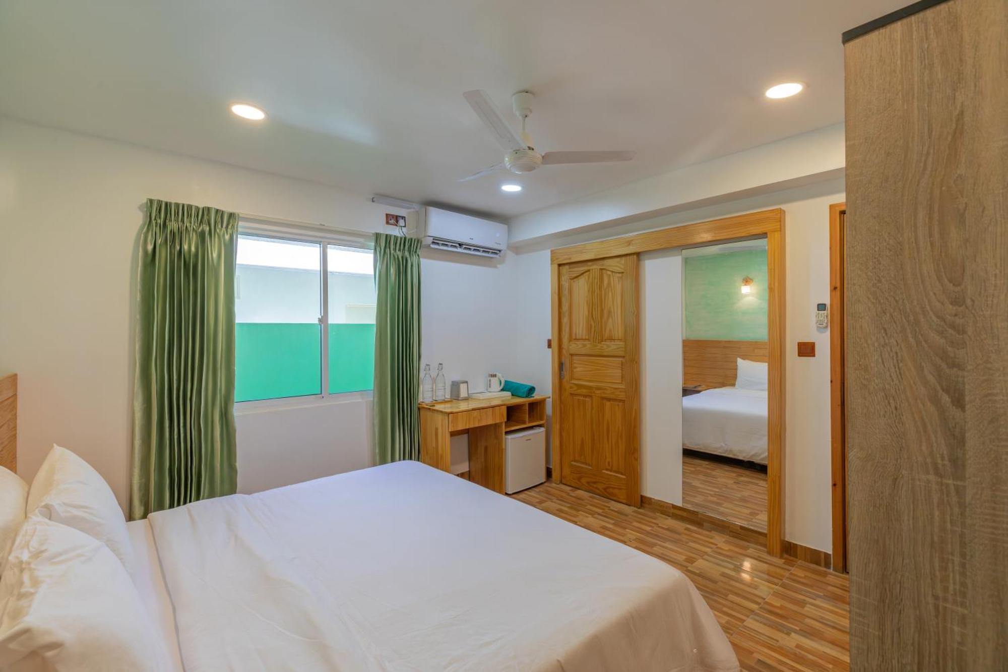Turtle Maldives - Your Gateway To The Beach & Marine Adventures Await! Omadhoo エクステリア 写真