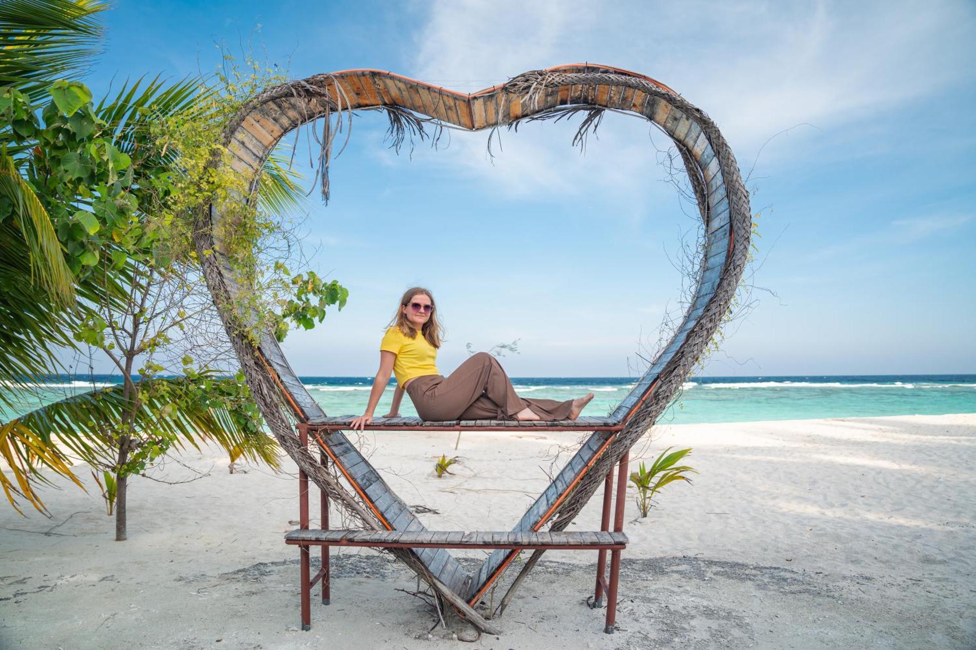 Turtle Maldives - Your Gateway To The Beach & Marine Adventures Await! Omadhoo エクステリア 写真